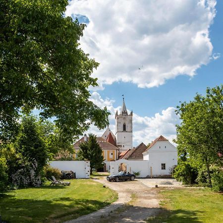 Apartament Ambrozuv Dvur Pouzdrany Zewnętrze zdjęcie
