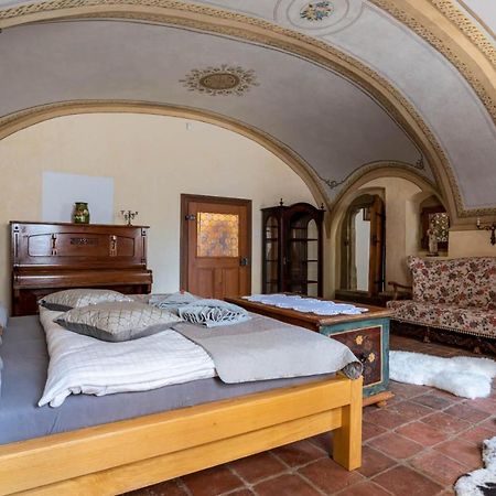 Apartament Ambrozuv Dvur Pouzdrany Zewnętrze zdjęcie