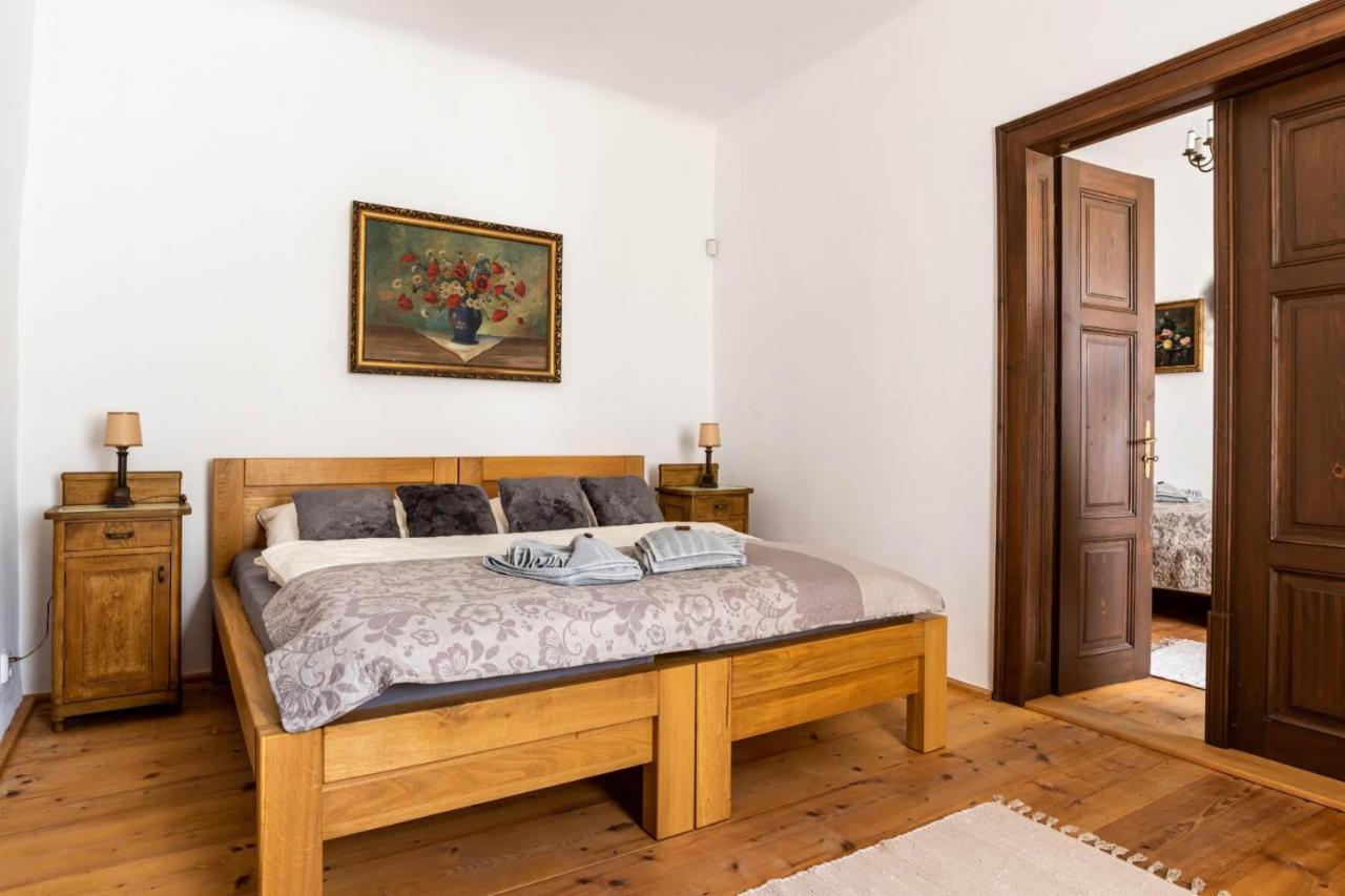 Apartament Ambrozuv Dvur Pouzdrany Zewnętrze zdjęcie